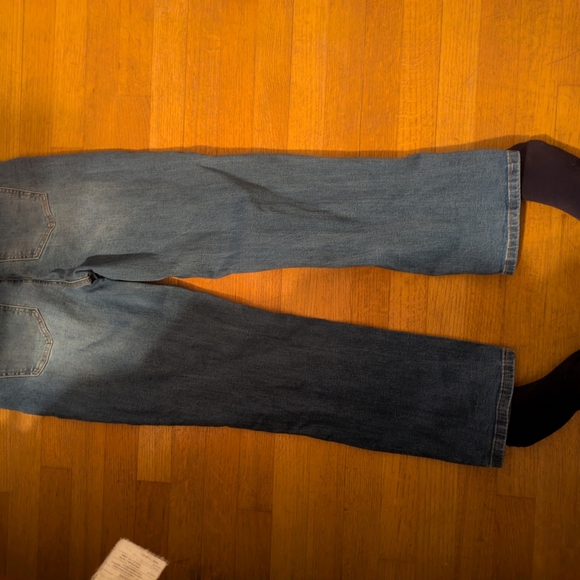 Distressed Blue Jeans - Picture 3 of 7